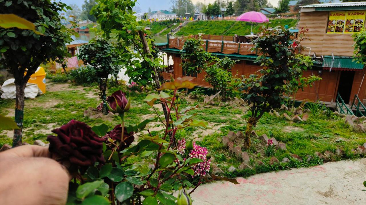 Houseboat Karima Palace Srinagar  Exterior photo