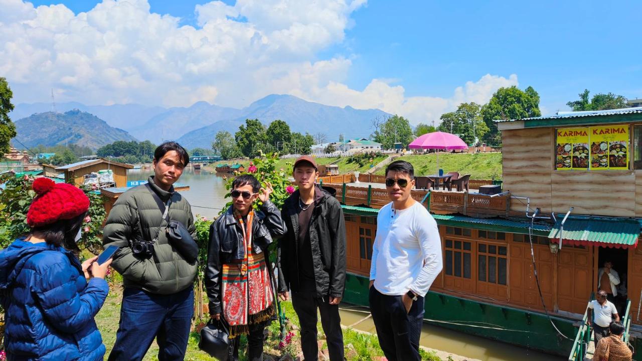 Houseboat Karima Palace Srinagar  Exterior photo