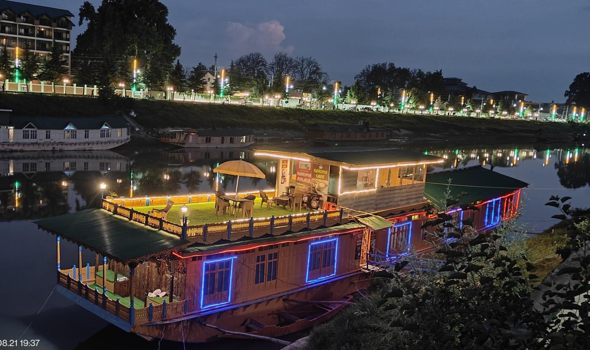 Houseboat Karima Palace Srinagar  Exterior photo